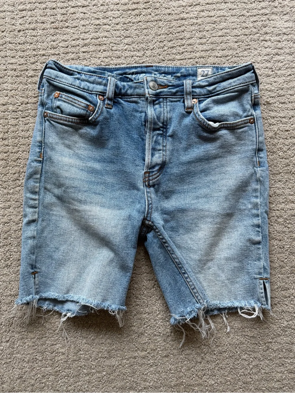 Free People We The Free Distressed Denim Long Cut Off Frayed Hem Shorts Size 27